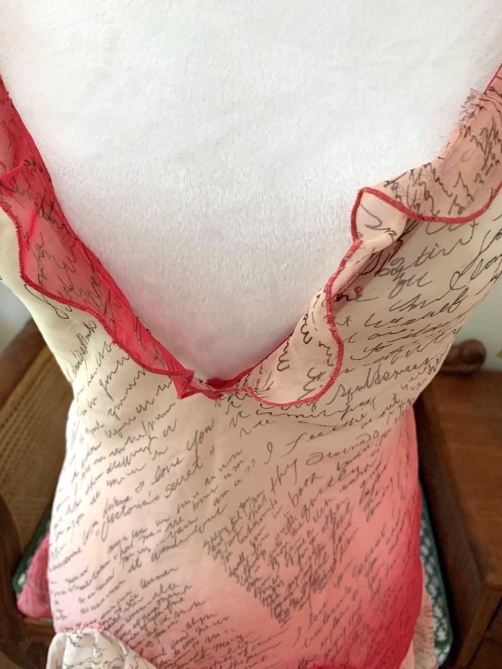 SOLD Rare Vintage 2004 Victoria’s Secret Script Print Ruffle Slip Babydoll XS - Picture 6 of 10